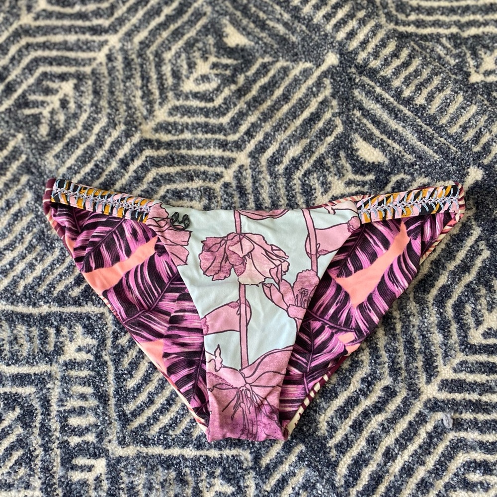 Maaji reversible bottoms size small